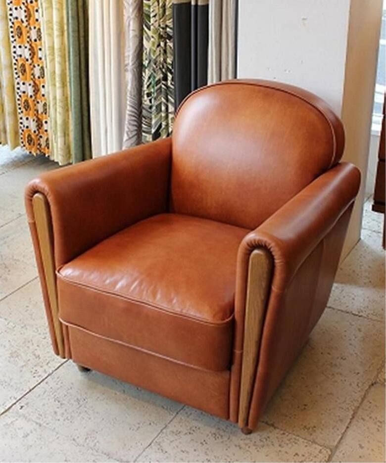 OAKS CLUB CHAIR (CRACK / SMOOTH)