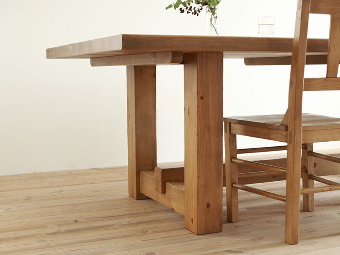 GALA DINING TABLE 210