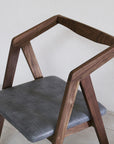 BOOKER.T CHAIR ( OAK / WALNUT )