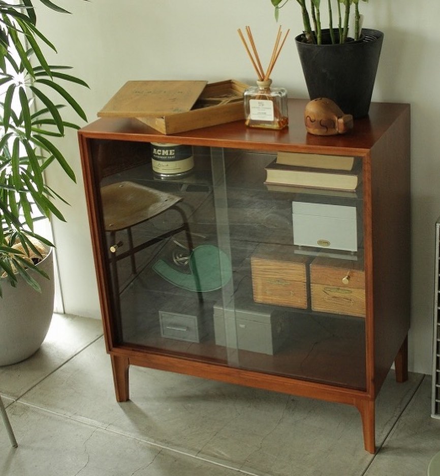 BROOKS SMALL GLASS SHELF