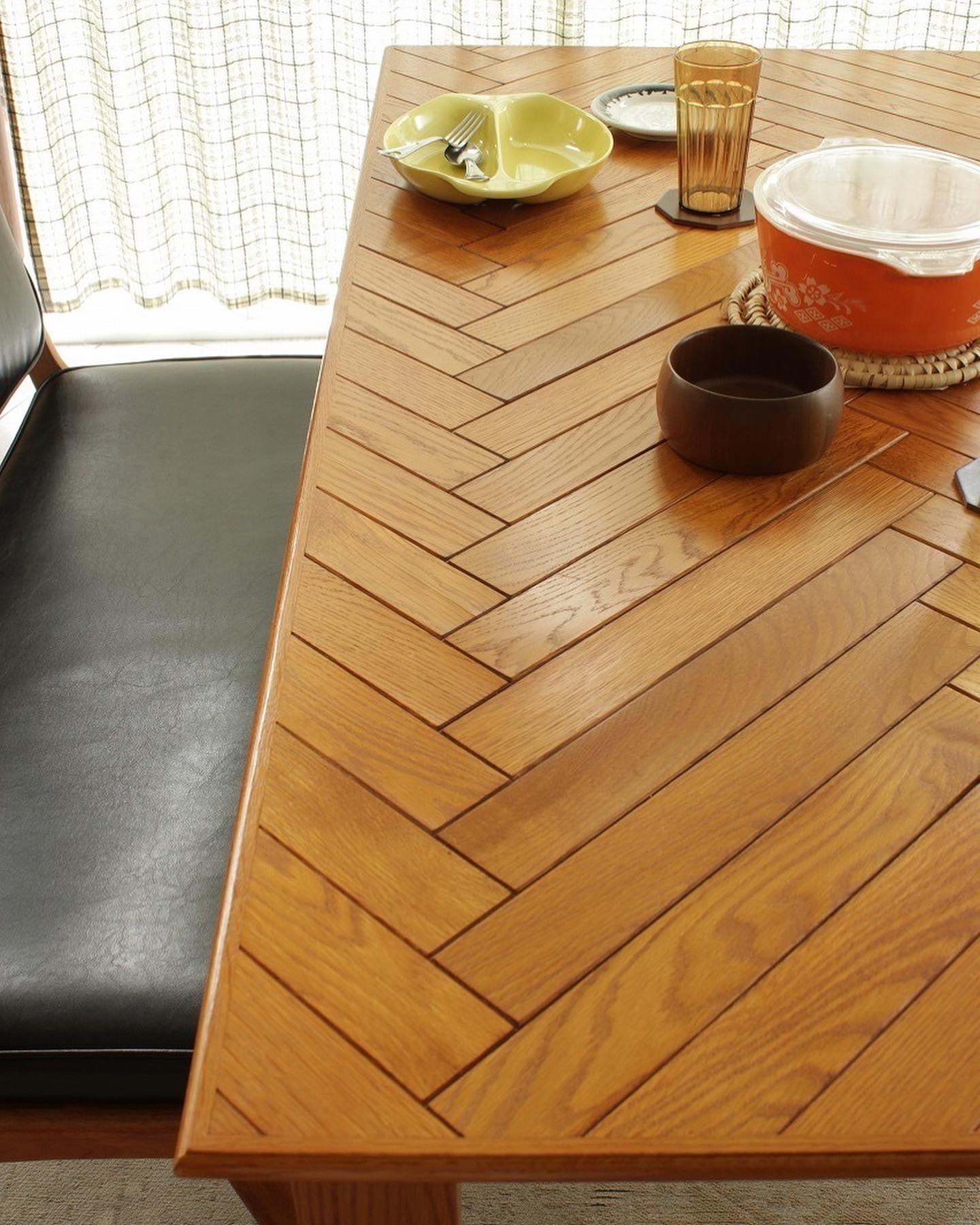 WARNER DINING TABLE ( HERRINGBONE / STANDARD )