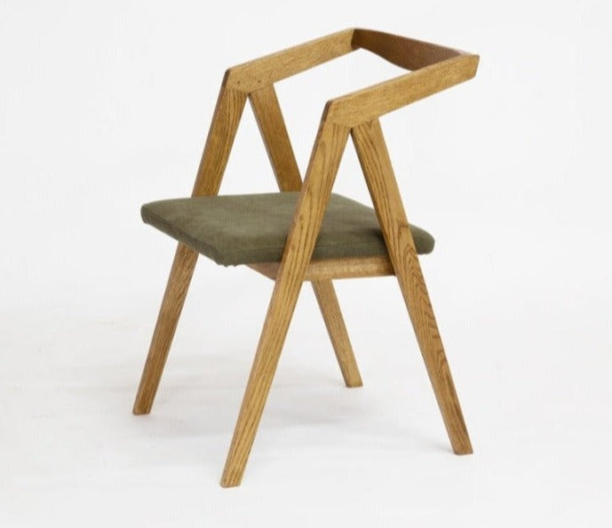 BOOKER.T CHAIR ( OAK / WALNUT )