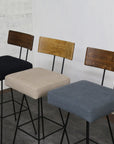 VOX BAR CHAIR (WALNUT / KONARA OAK)