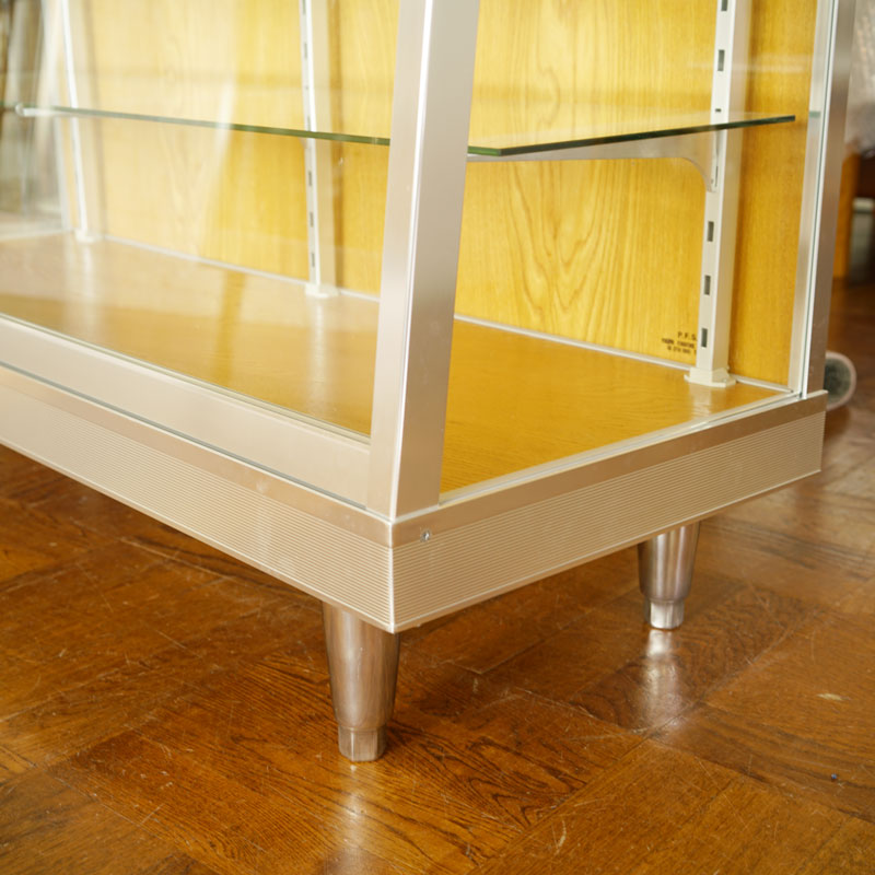 ALUMINIUM GLASS CASE