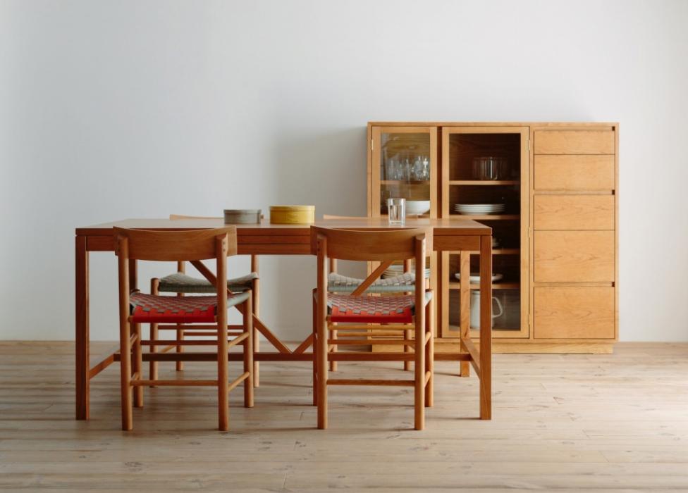 HARVARD DINING TABLE