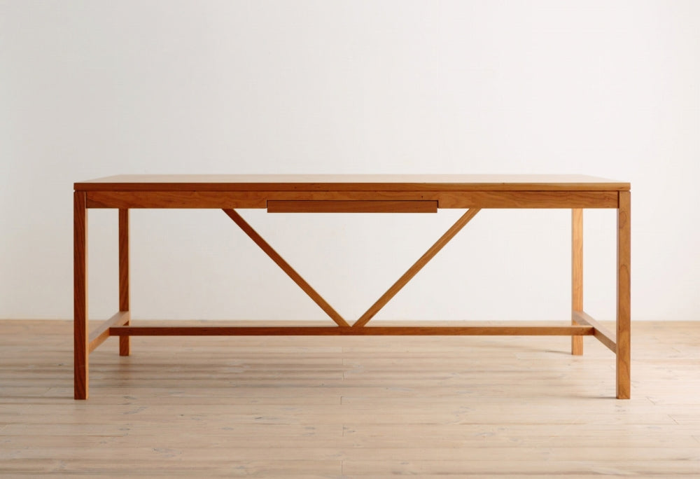 HARVARD DINING TABLE