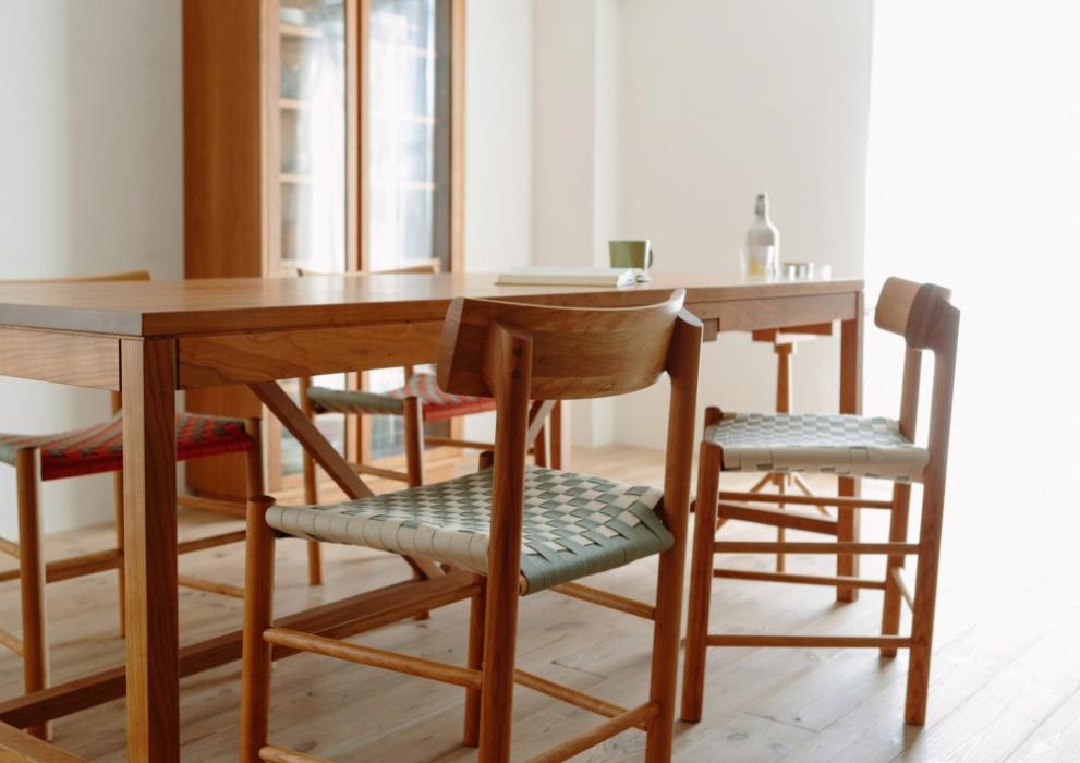 HARVARD DINING TABLE