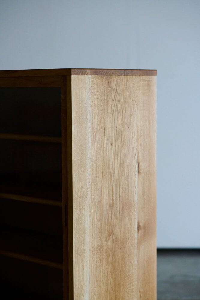 K&K 1830 AMERICA GLASS CABINET - HALF