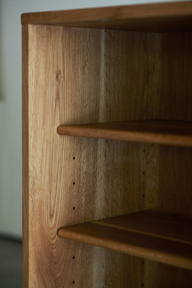 K&K 1830 AMERICA GLASS CABINET - HALF