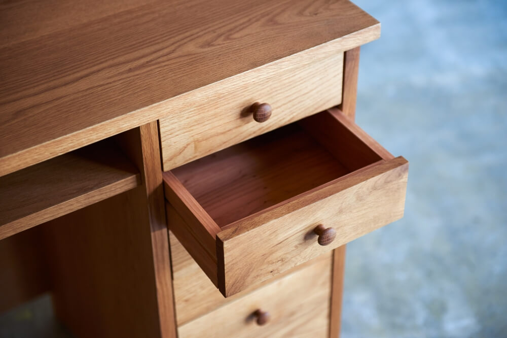 1830 AMERICA CRAFT DESK