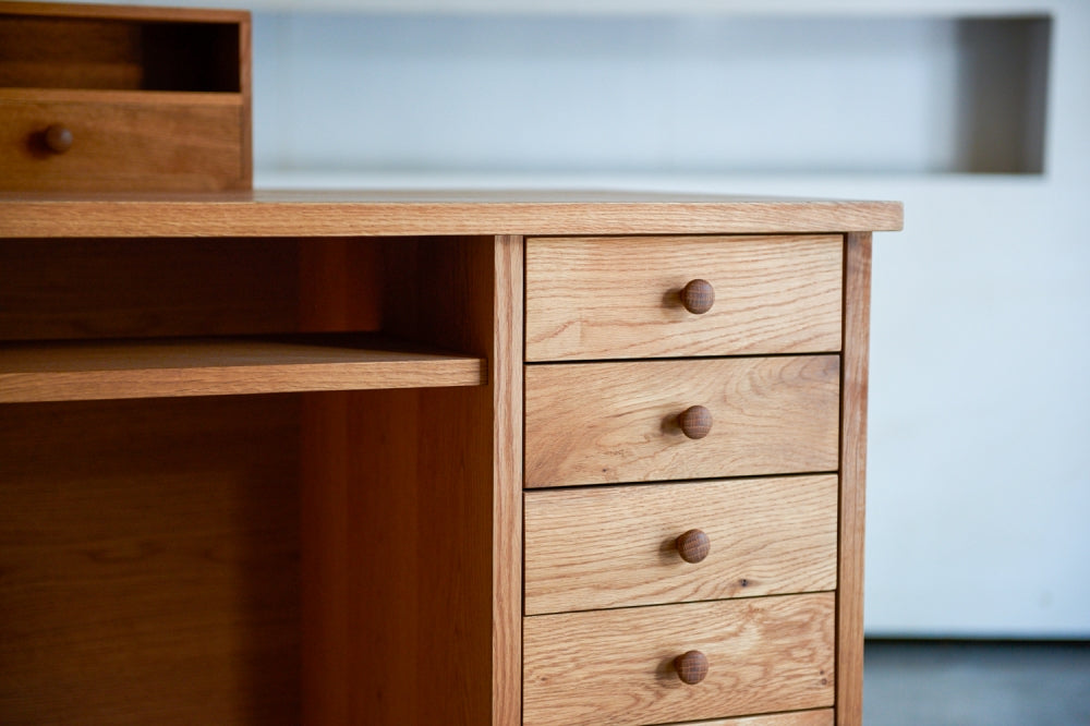 1830 AMERICA CRAFT DESK
