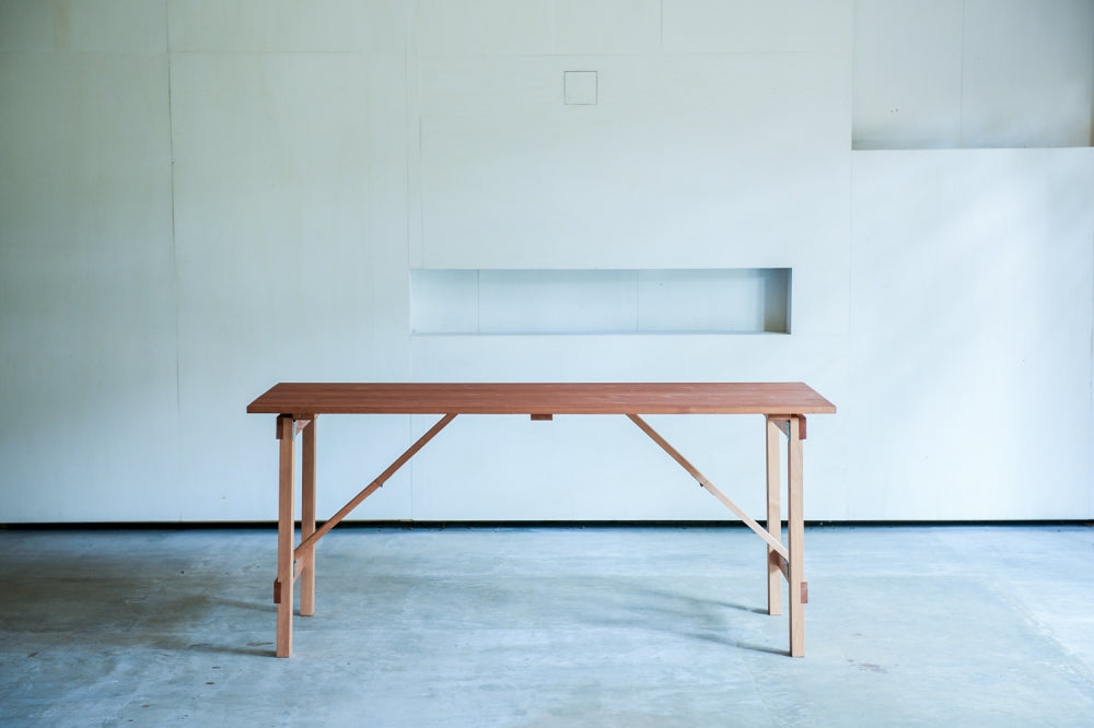 K&K ENGLAND GRADEN TABLE