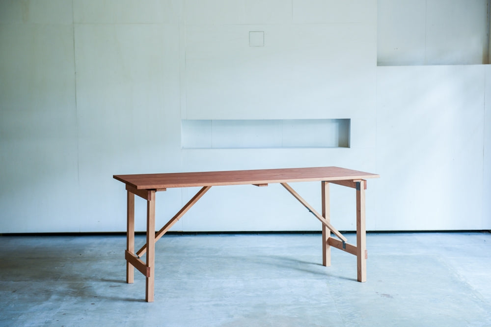 K&K ENGLAND GRADEN TABLE