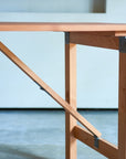 K&K ENGLAND GRADEN TABLE