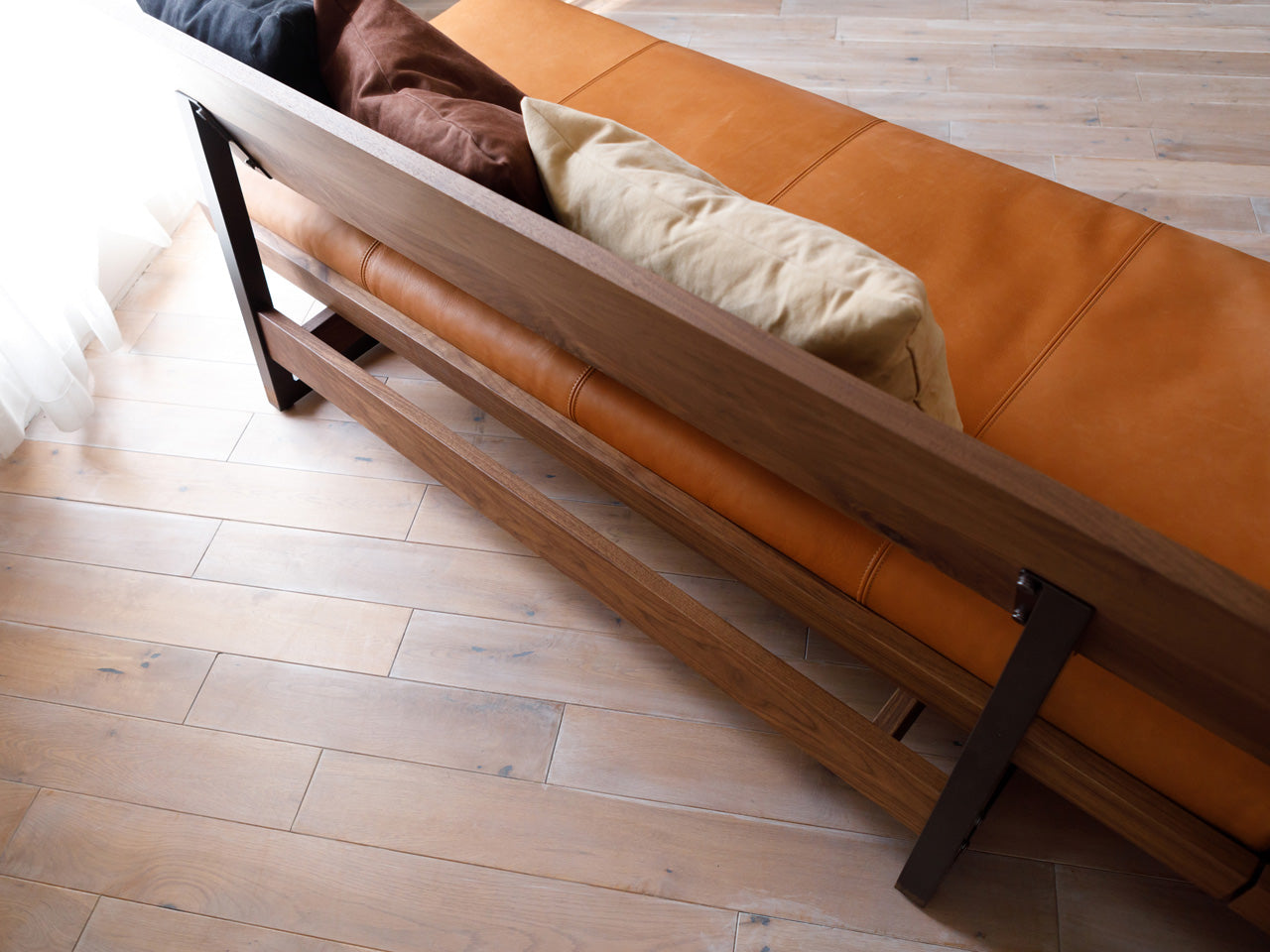 FREX SOFA W154 (IRON LEG)