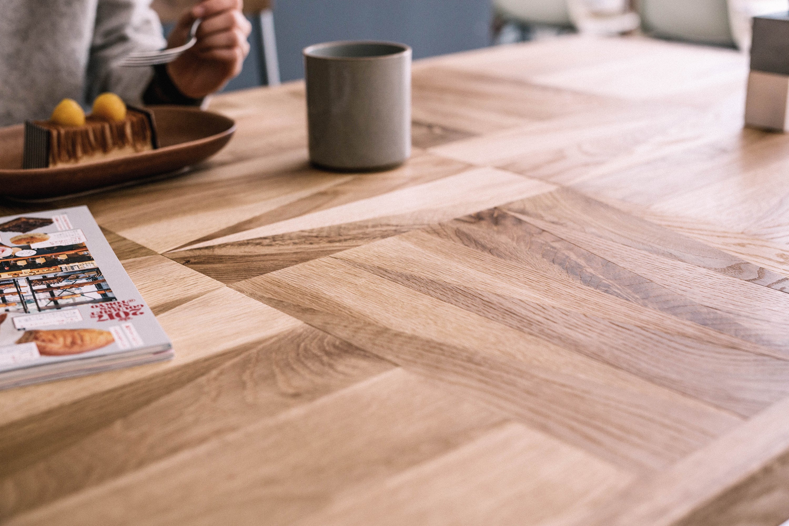 PARCS DINING TABLE ( OAK )
