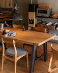 CORDIAL DINING CHAIR
