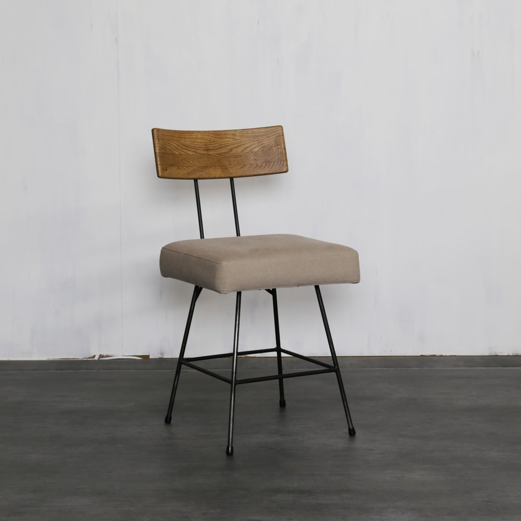 VOX DINING CHAIR ( WALNUT / KONARA OAK )