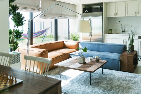 Ms. Herring Low Table ( Square )