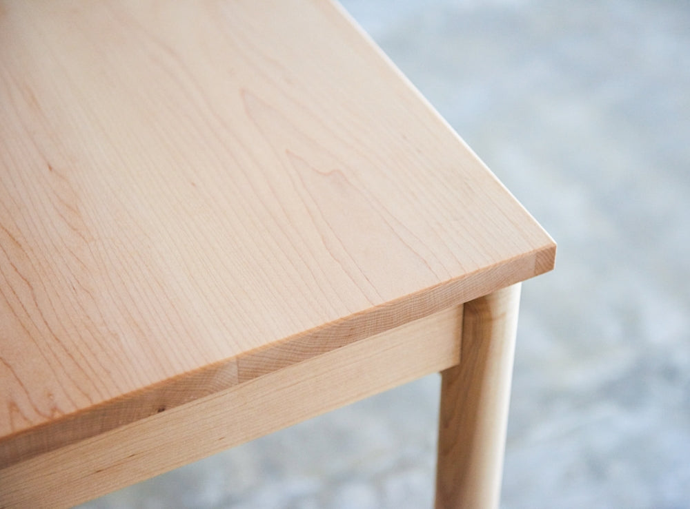 KI TO KAZE DESK (ROUND LEG )