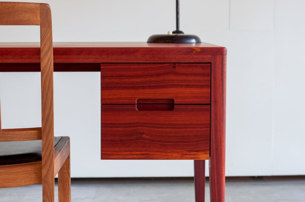 KIVA DESK 15 (WALNUT/PADOUK)