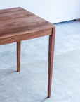 KIVA 6 DESK (WALNUT/PADOUK)