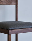 POLE CHAIR - WALNUT