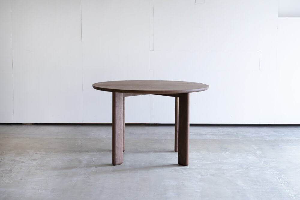 BOARD TABLE (Circle) ( WALNUT / WHITE ASH )