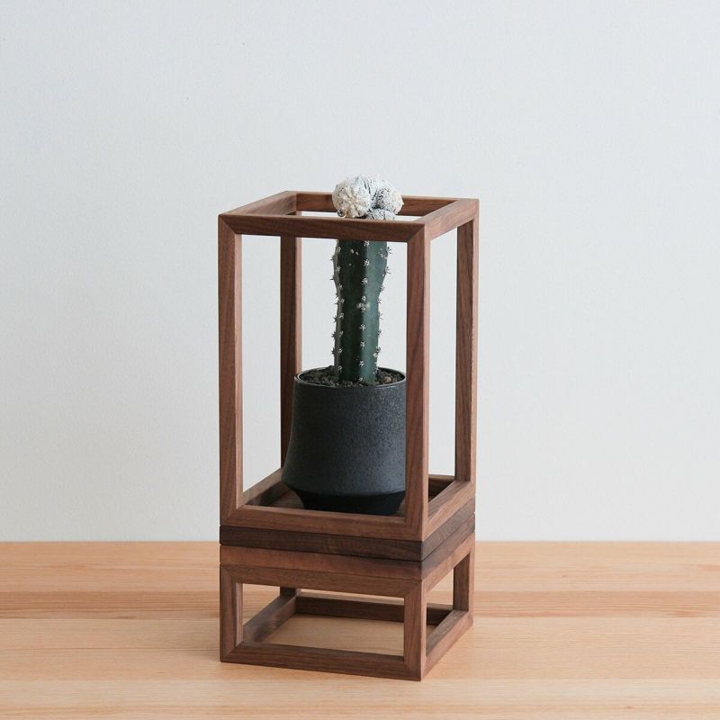 FM PLANTER STAND L