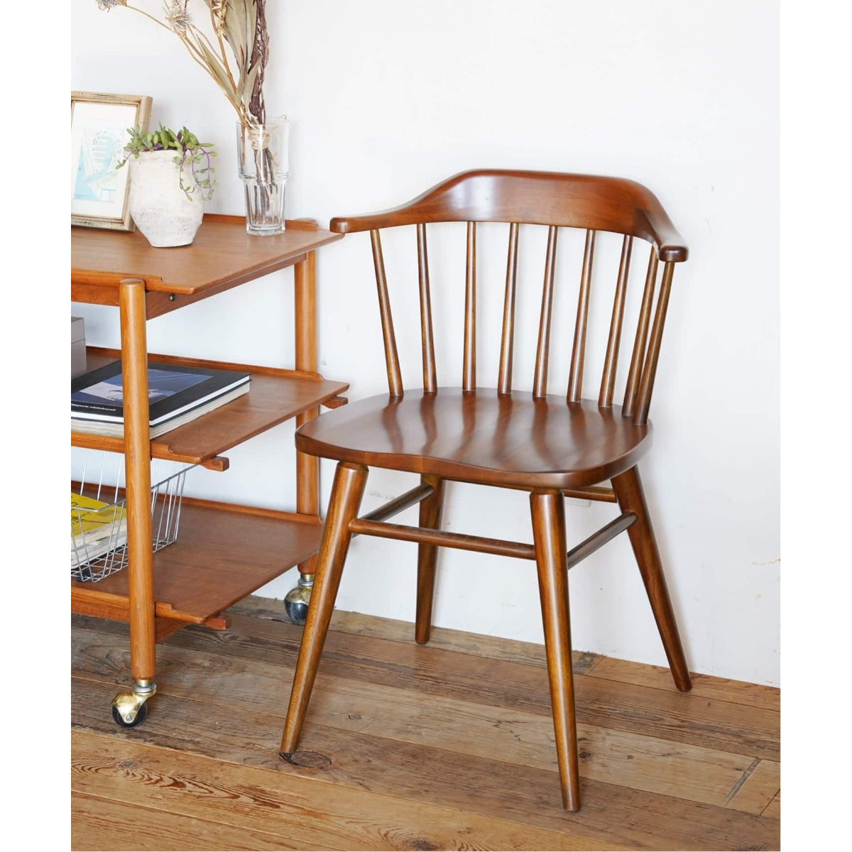 WINDAN SIDE CHAIR