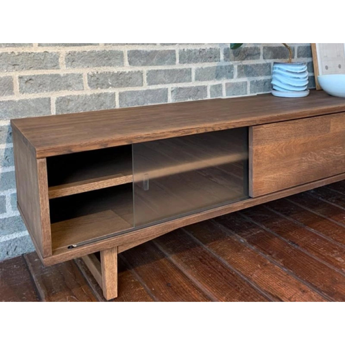 WHISKY OAK TV BOARD