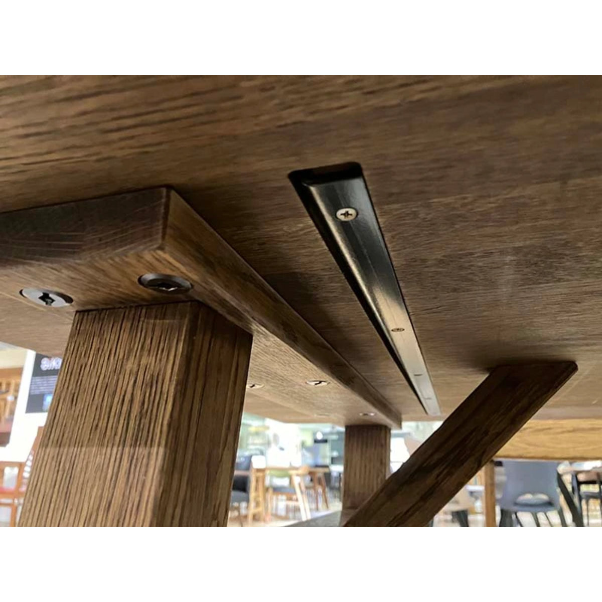 WHISKY OAK DINING TABLE