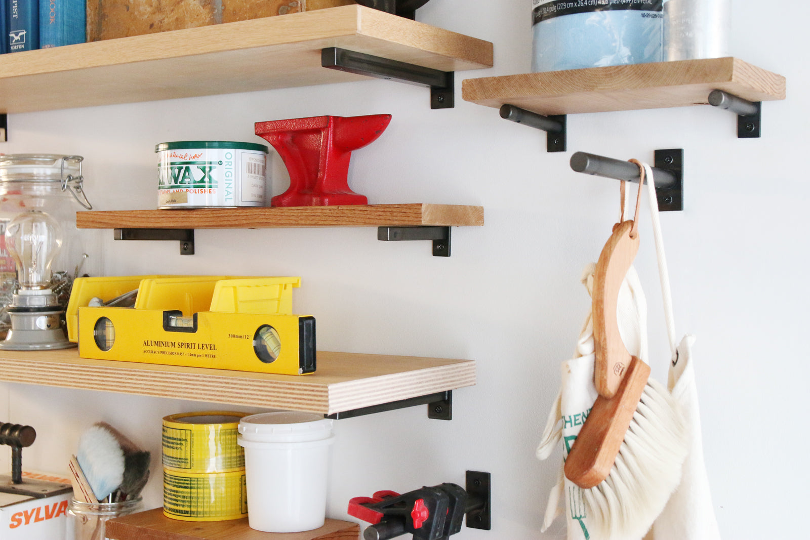 toolbox | Shelf Bracket - Round