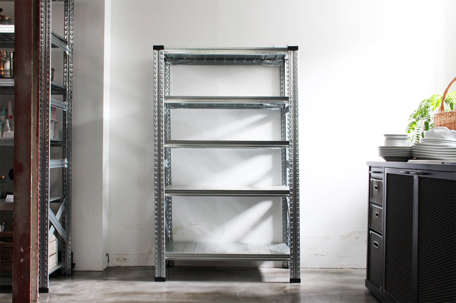 toolbox | Metal Shelf - W900