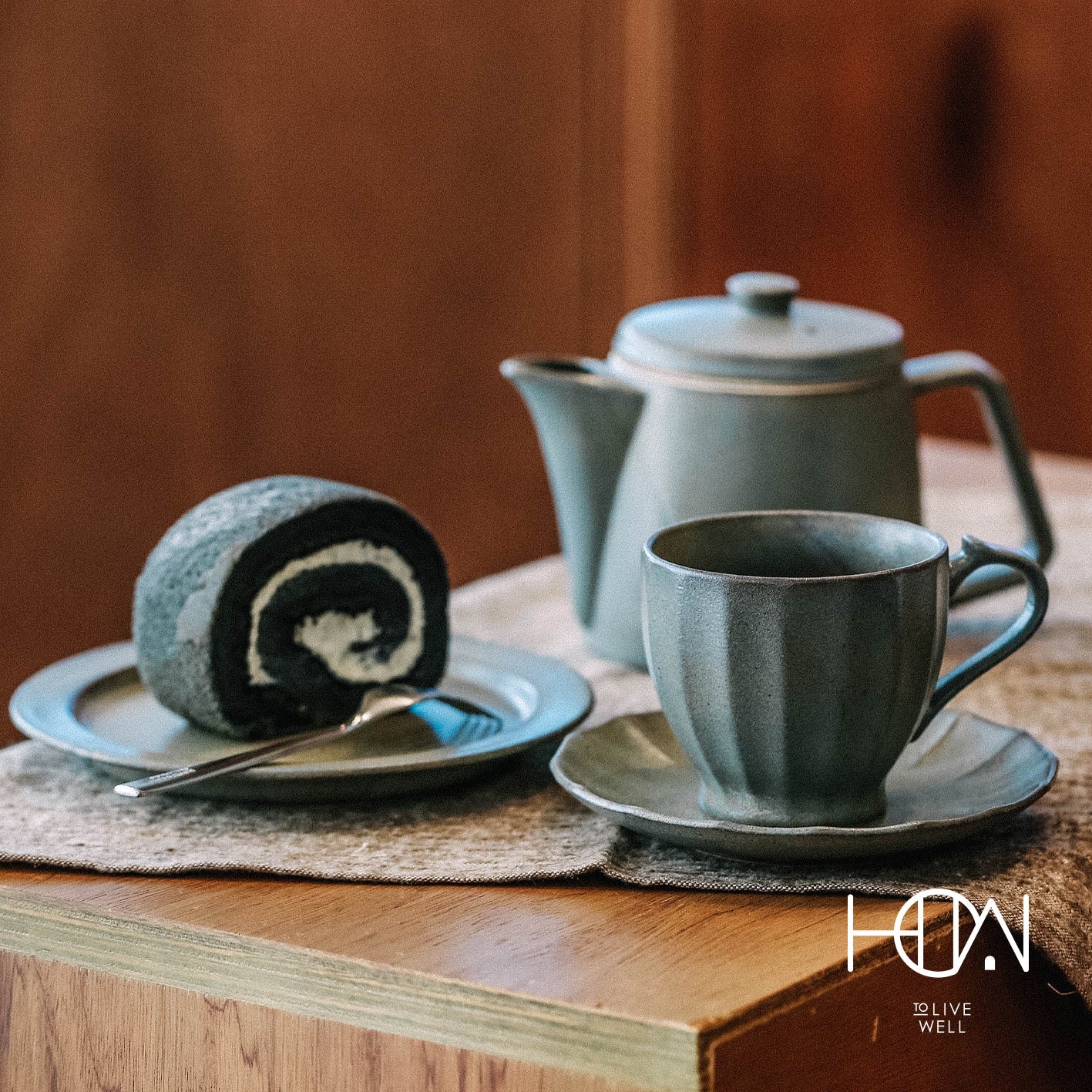 CHIPS | ANCIENT POTTERY GRAY | CUP &amp; SAUCER