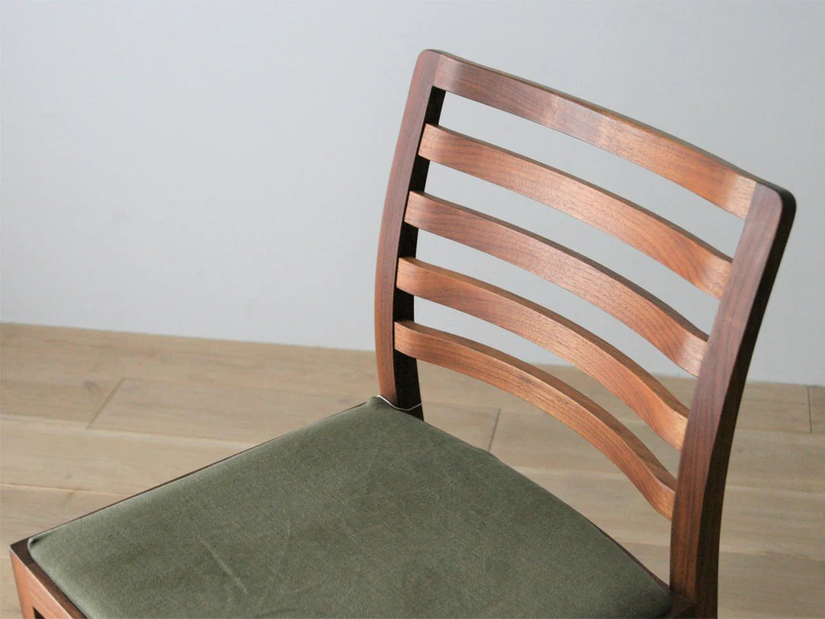 CORNICE SIDE CHAIR