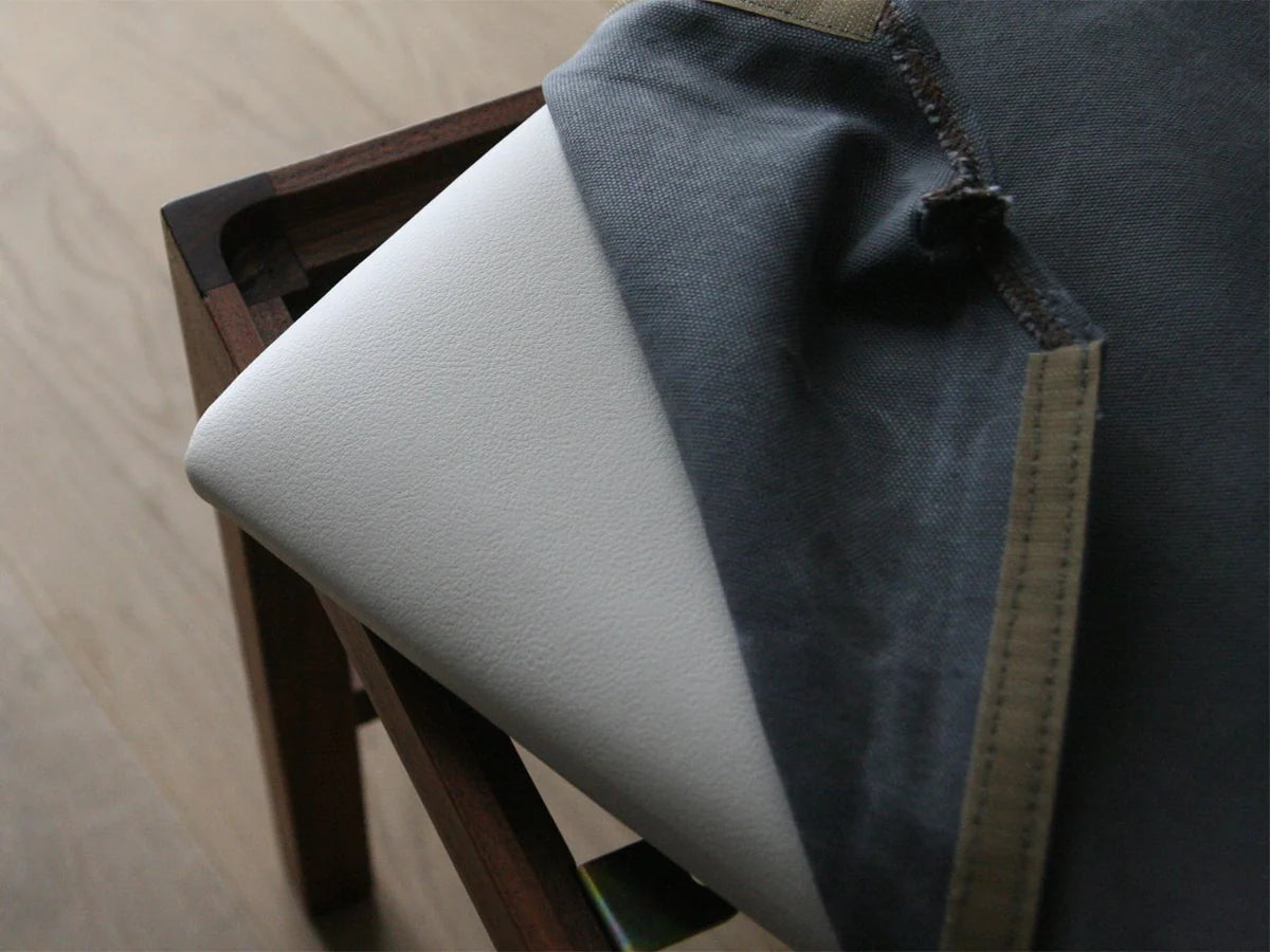 CORNICE SIDE CHAIR