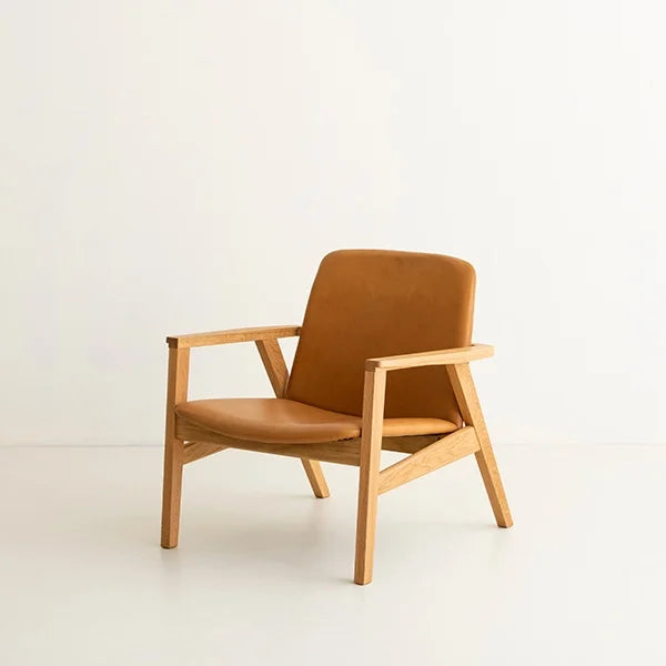 ANN  LOUNGE CHAIR OAK