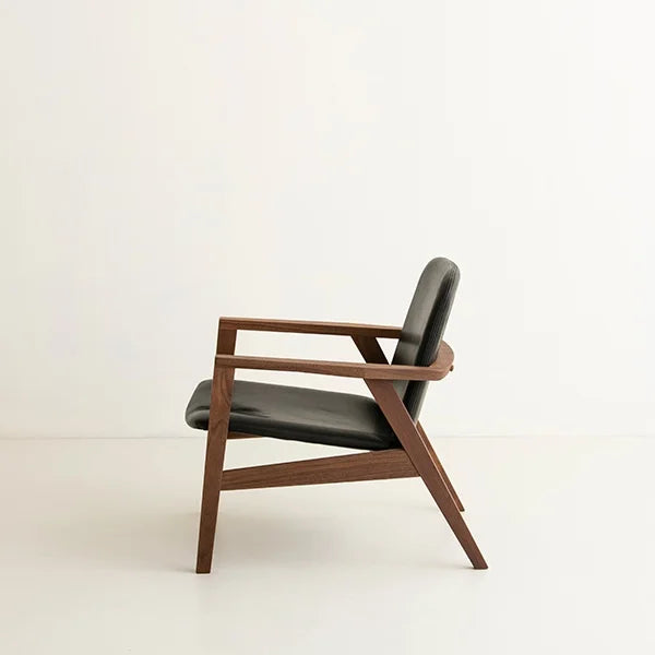 ANN  LOUNGE CHAIR WALNUT