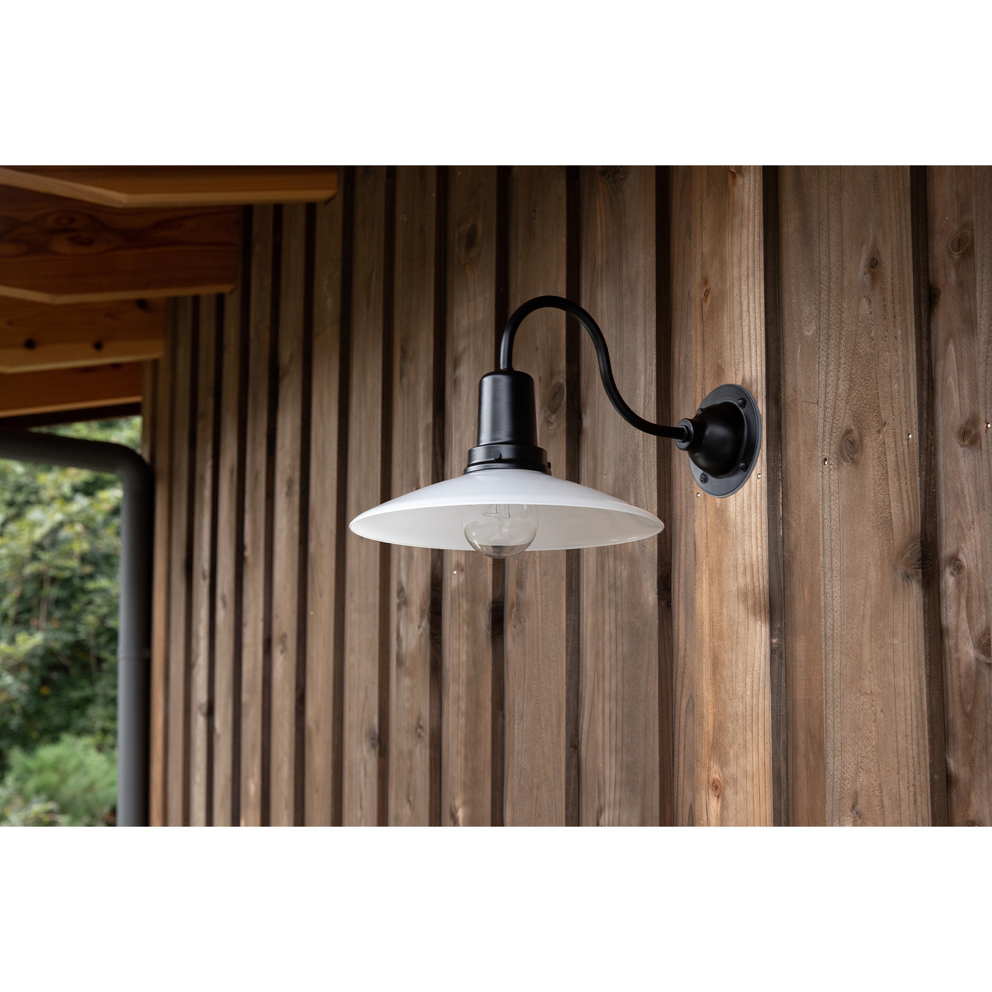 toolbox | Retro Bracket Light - Horizontal Arm