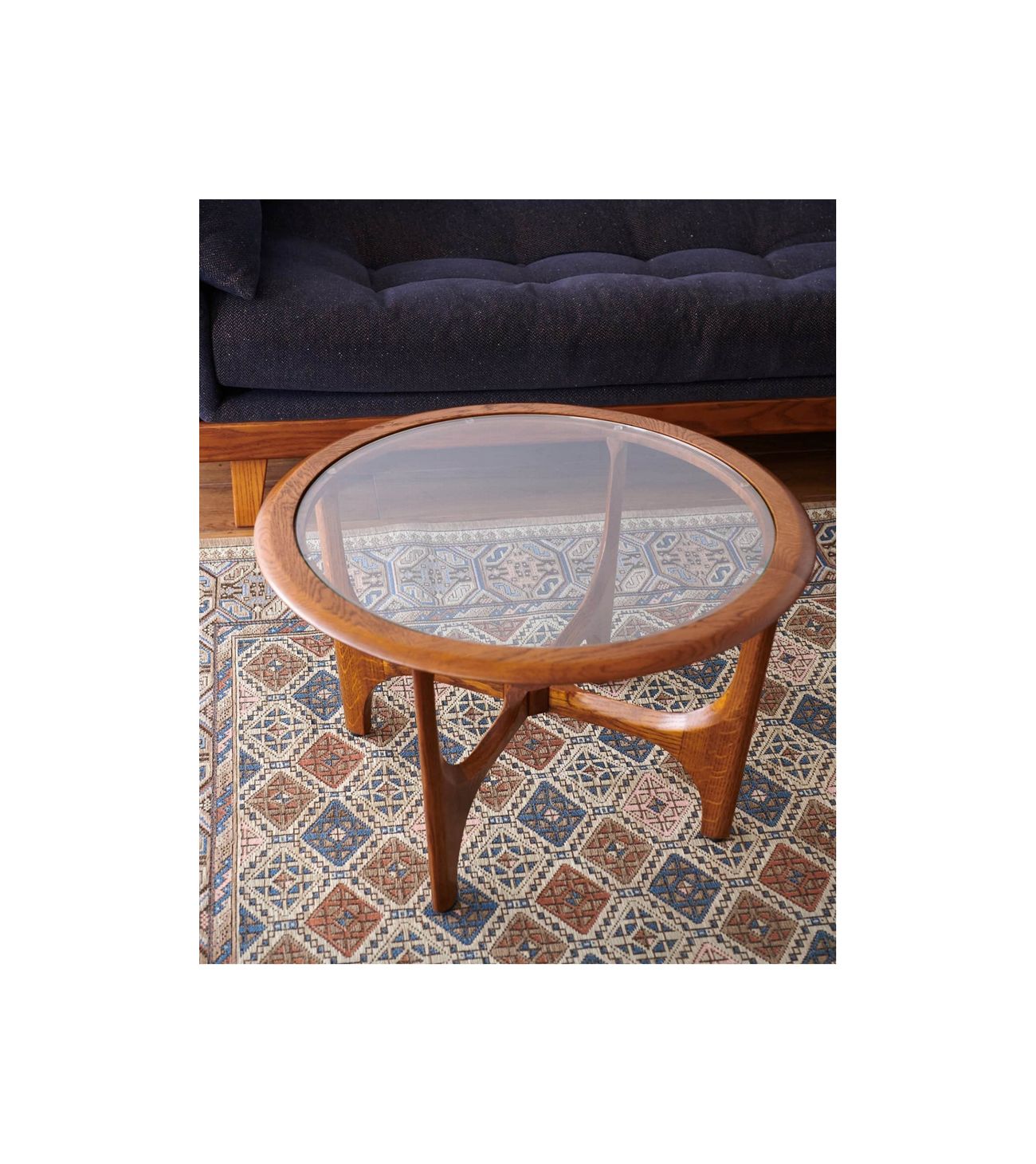 SILHOUETTE CENTER TABLE　