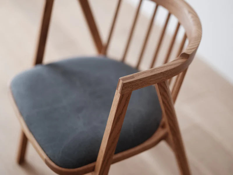 ASTA ARM CHAIR