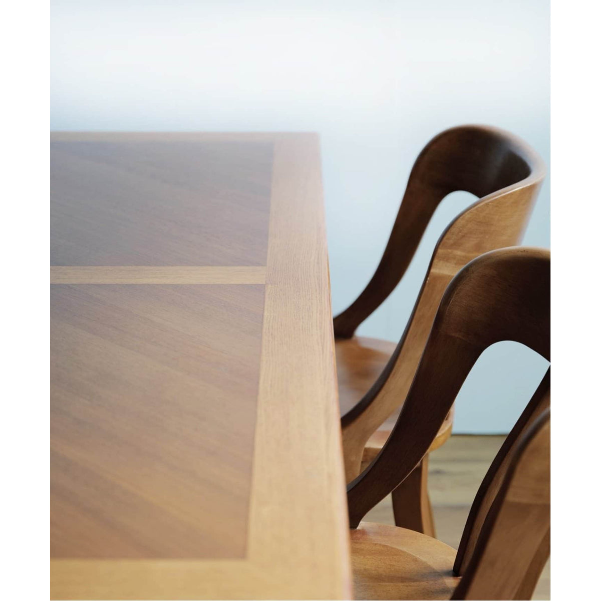 WARNER DINING TABLE ( HERRINGBONE / STANDARD )