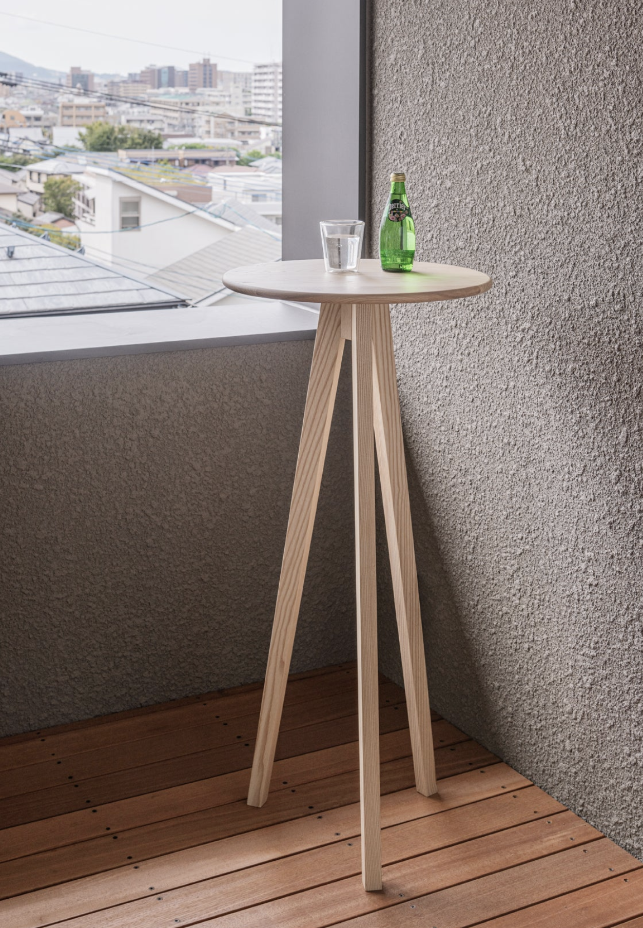 MITSUKI STAND TABLE