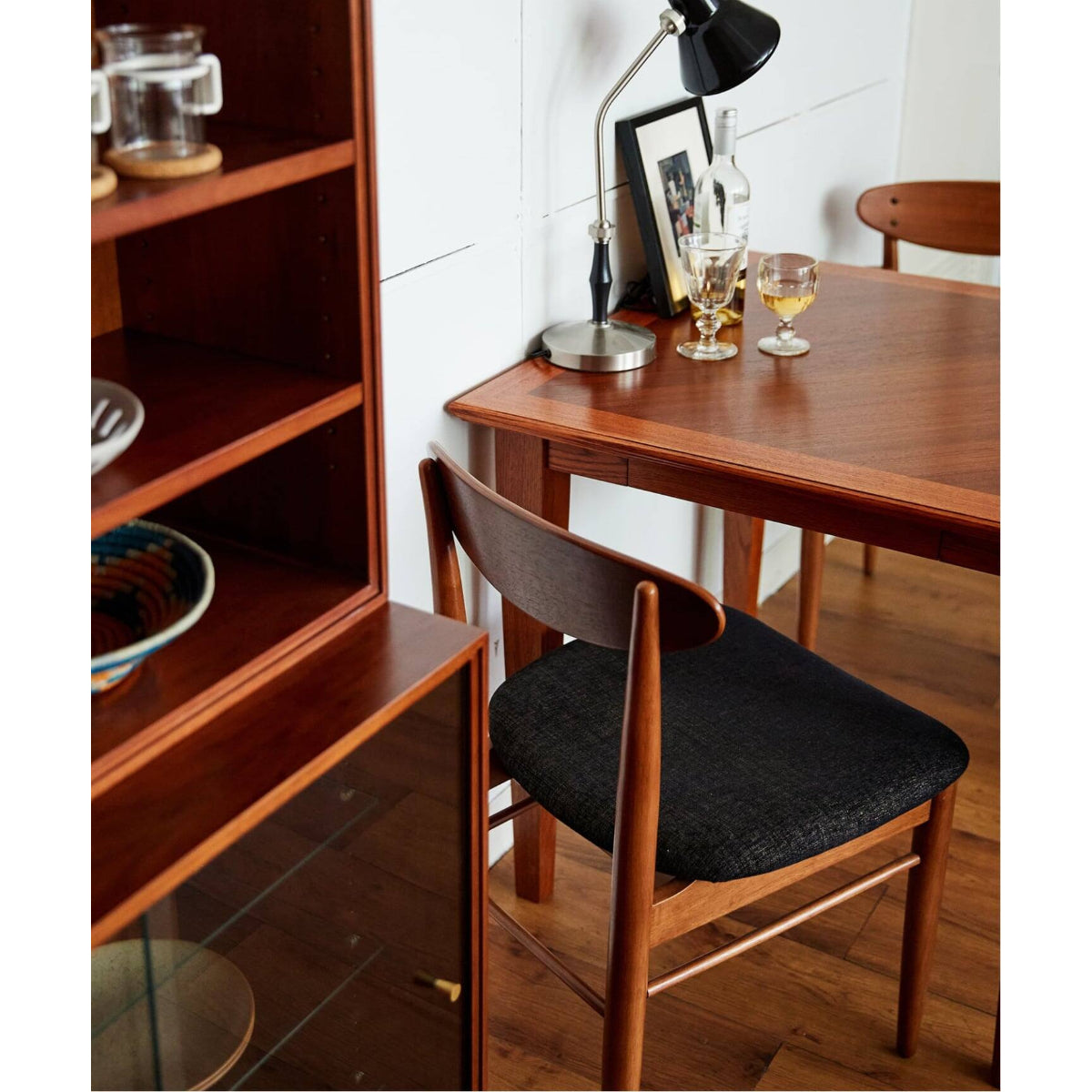 WARNER DINING TABLE-S   ( HERRINGBONE / STANDARD )