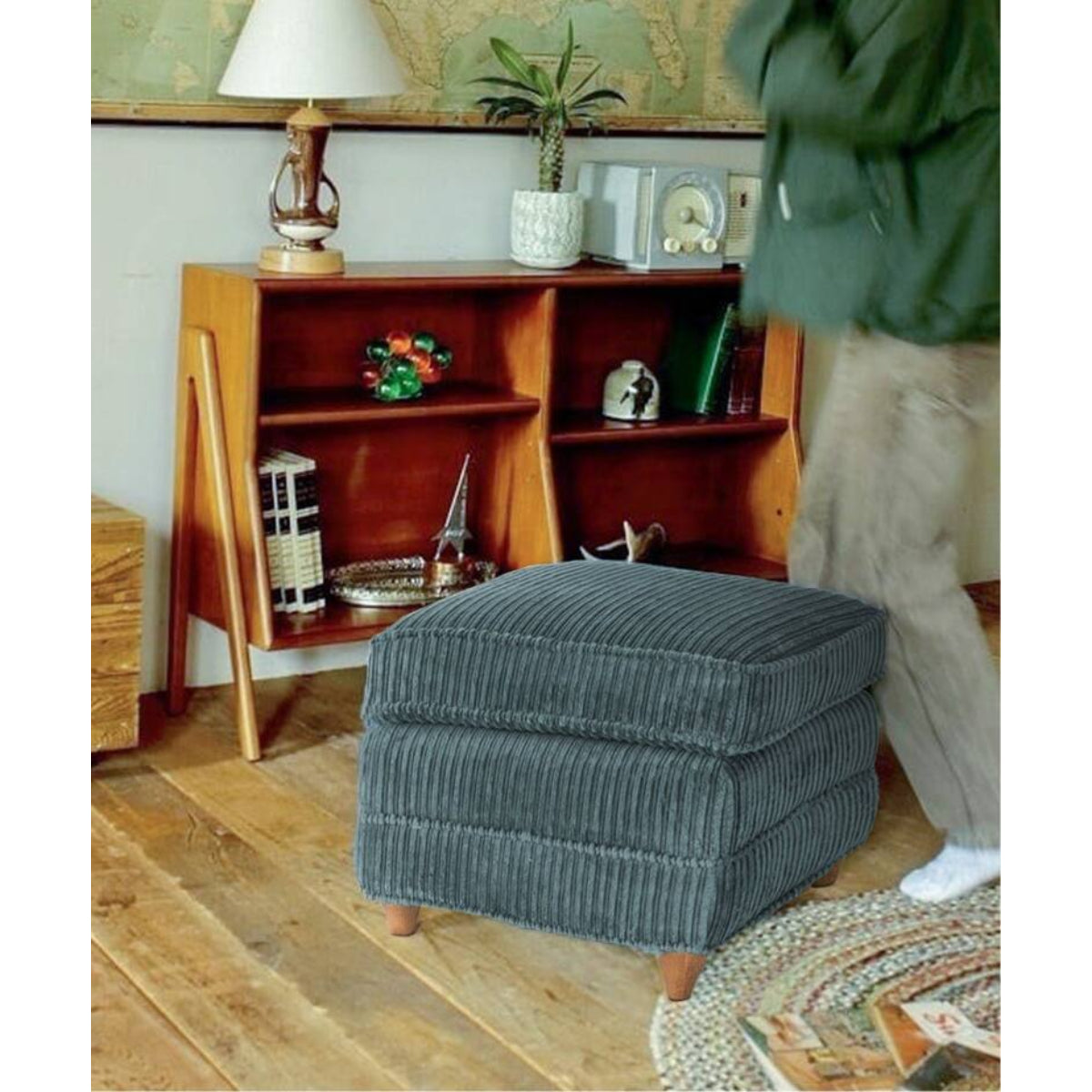 LAKEWOOD OTTOMAN