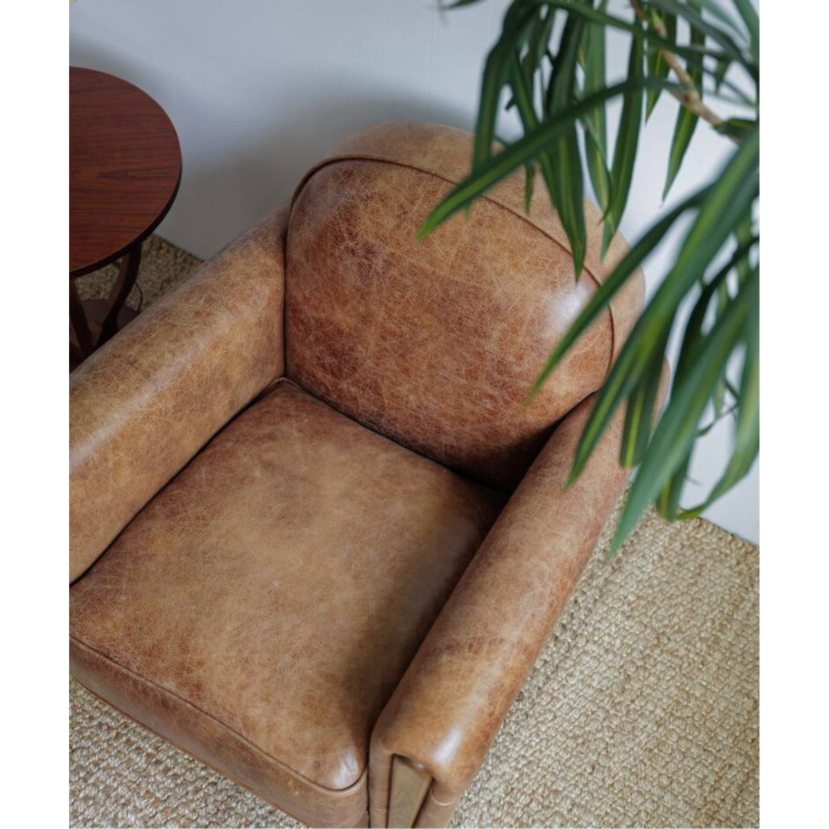 OAKS CLUB CHAIR (CRACK / SMOOTH)