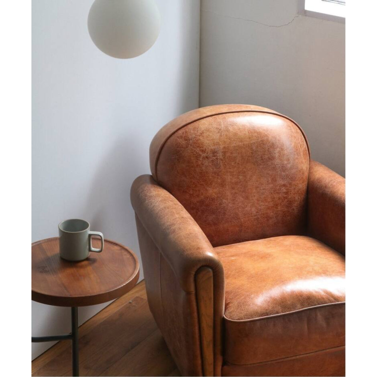 OAKS CLUB CHAIR (CRACK / SMOOTH)
