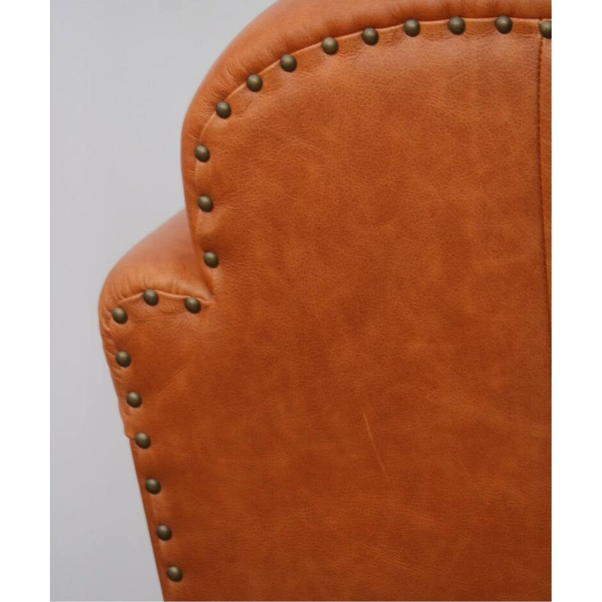 OAKS CLUB CHAIR (CRACK / SMOOTH)