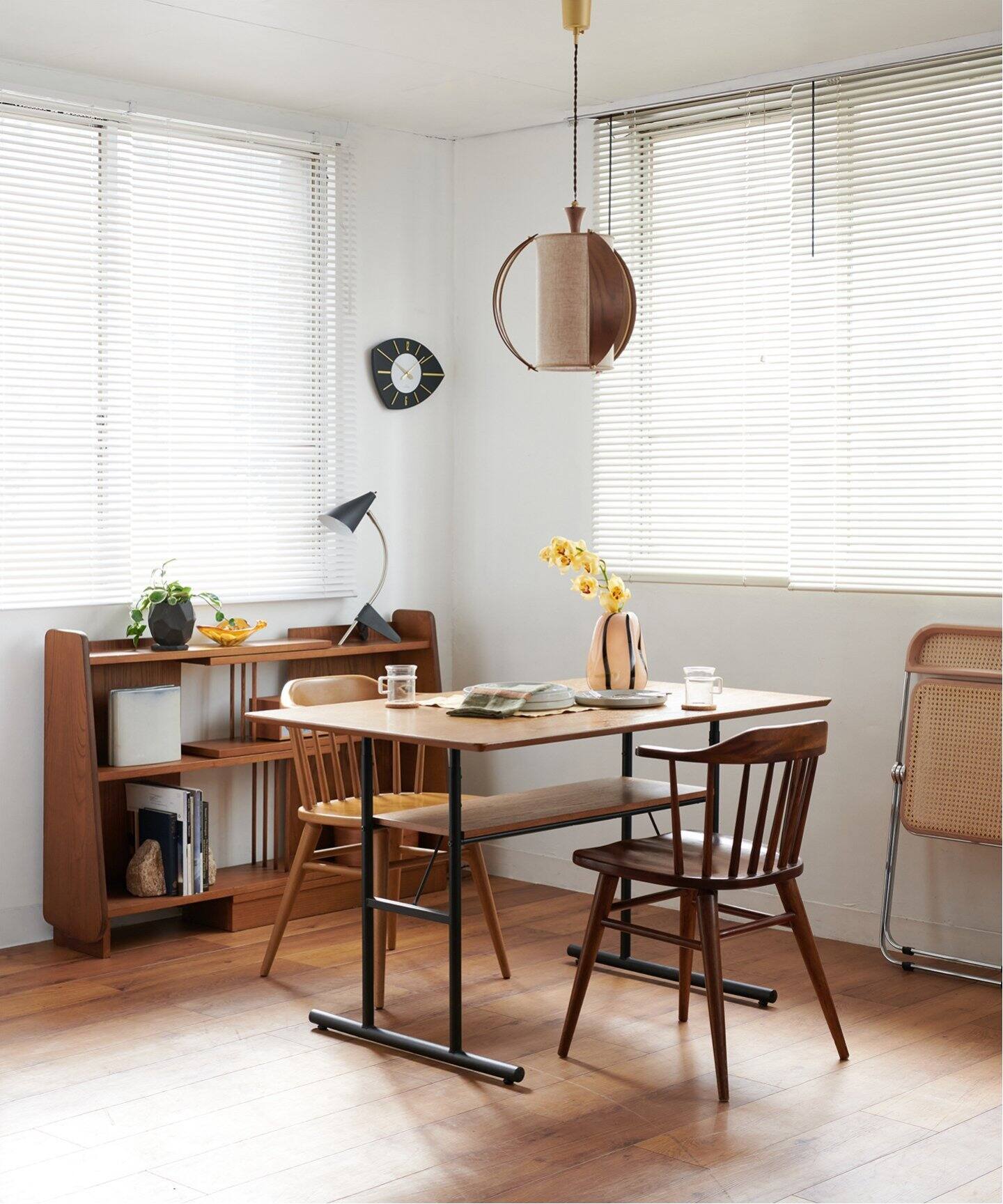 WINDAN SIDE CHAIR